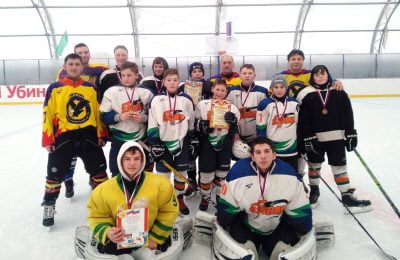 Ветераны хоккея обыграли молодёжь