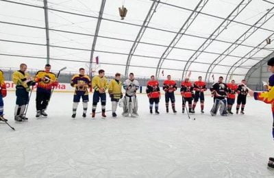 Две хоккейные команды из Убинского района встретились в «Арена Спорт»