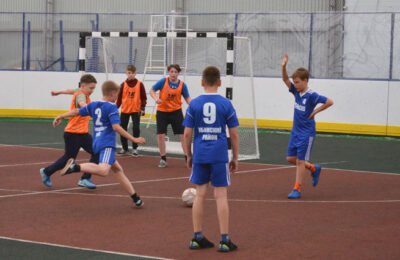 Юные спортсмены из Убинского поборолись за первенство в мини-футболе