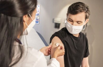 Вакцинация от гриппа и ковида одновременно