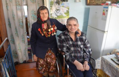 91-летняя мать ухаживает за сыном-инвалидом уже более полувека…