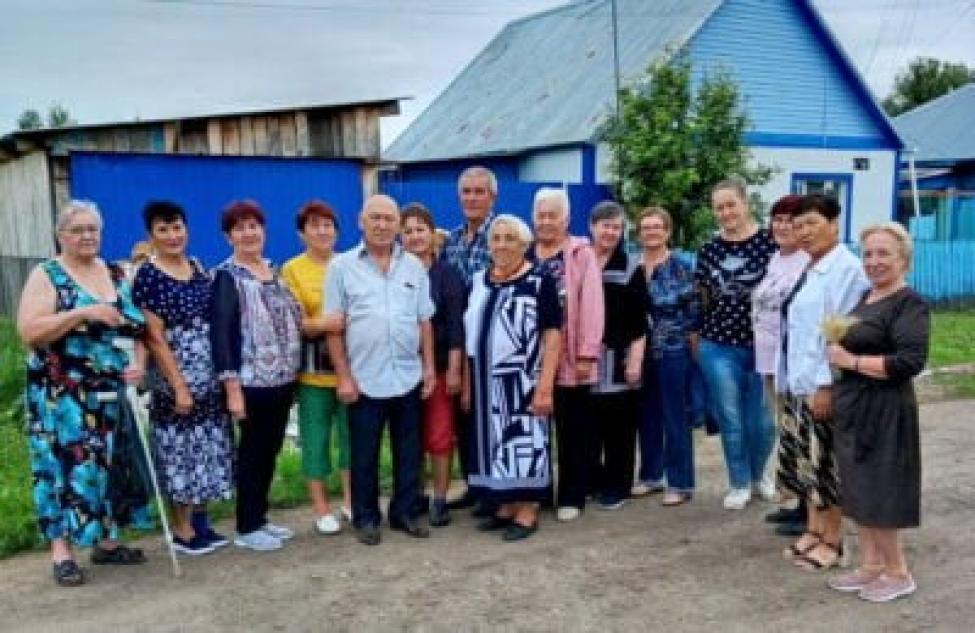 Жители Партизанской встретились после многих лет разлуки