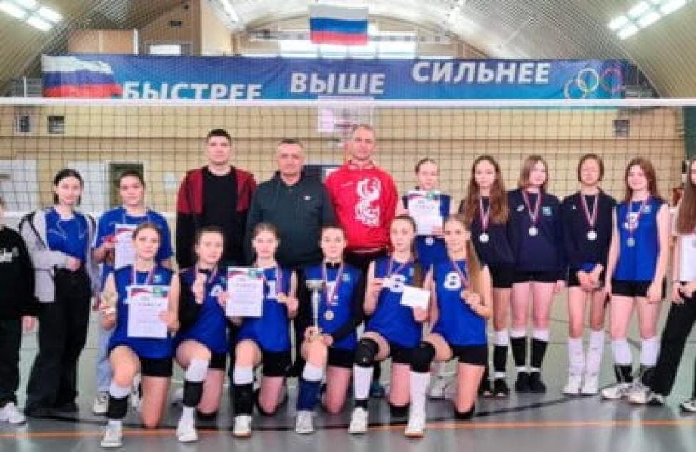 Рождественским кубком начался XIV чемпионат Убинского района по волейболу