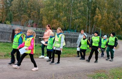 Александроневские малыши ЮИДовцы рассказали односельчанам о ПДД