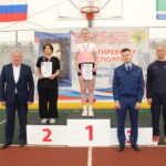 Силачи из трех районов соревновались в поднятии гири
