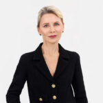 Акушер-гинеколог: «Грудное вскармливание, вопреки мифам, не портит форму груди»