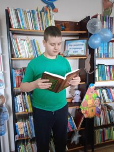Юный читатель узнал, что дружба народов начинается с книг