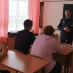 Александроневская школа встретила спасателей