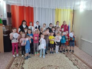 Учащиеся Убинской ДШИ организовали концерт для дошколят