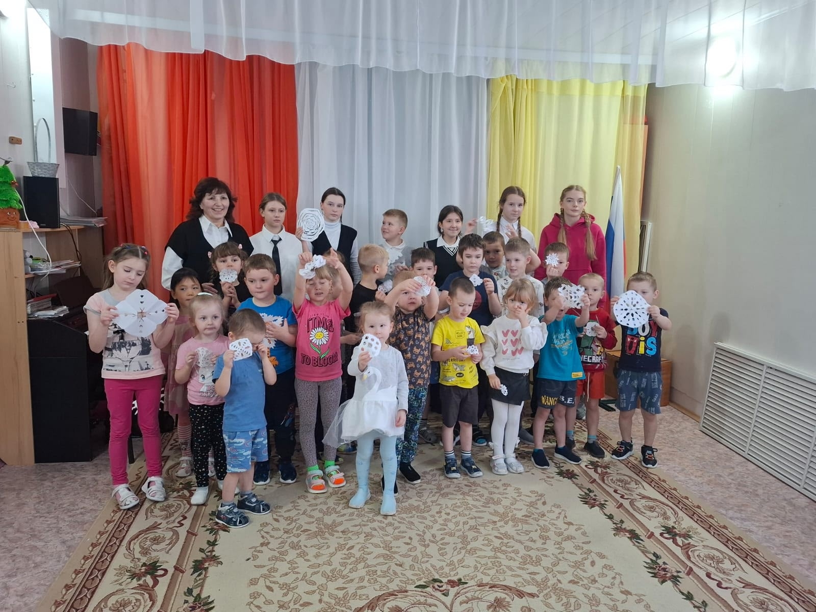 Учащиеся Убинской ДШИ организовали концерт для дошколят