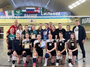 В Убинском состоялся турнир по волейболу «Новогодний кубок»