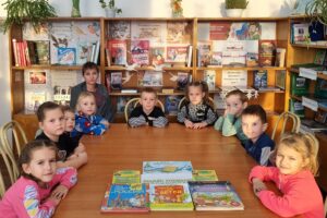 В Круглоозёрной библиотеке побывали маленькие граждане