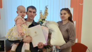 Новая жительница Убинсого округа получила первый документ