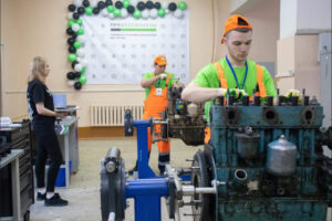 Более 200 студентов и школьников победили в региональном чемпионате по профмастерству в востребованных профессиях