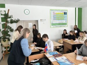 Молодежь Убинской школы № 2 осваивает избирательное право