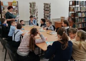 Мудрый Филин раскрывает тайны природы в Новогандичевской библиотеке