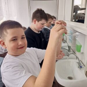 «Друзья гигиены» в Круглоозерной школе: учимся чистоте и здоровью играючи