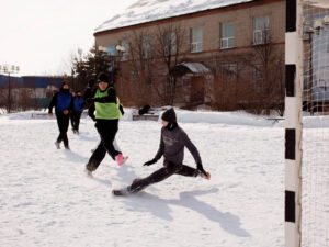 В Убинском прошел турнир по зимнему футболу