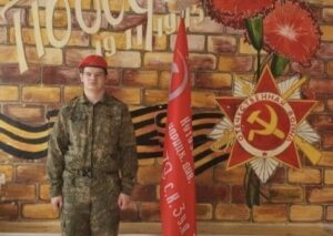 Почетный караул у Знамени Победы: юнармейцы Убинской школы №1 несут вахту памяти