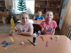 «Подарок для любимой книги»: Творческий мастер-класс состоялся для крещенских школьников