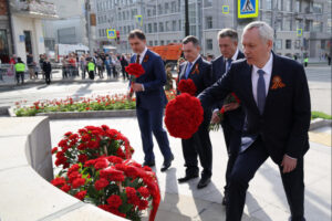 Губернатор поздравил жителей Новосибирской области с Днем Победы