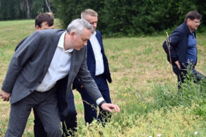 Андрей Травников: Важно обобщать опыт передовых аграрных хозяйств