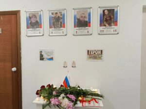 Помним. Гордимся: в Убинском округе установили мемориальные доски бойцам СВО