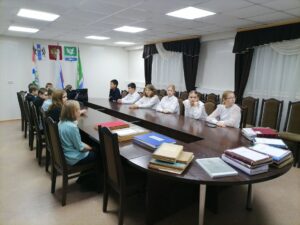Убинские семиклассники открыли для себя тайны архива