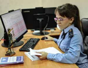 Как должникам в Новосибирской области сохранить прожиточный минимум: разъяснения главного судебного пристава